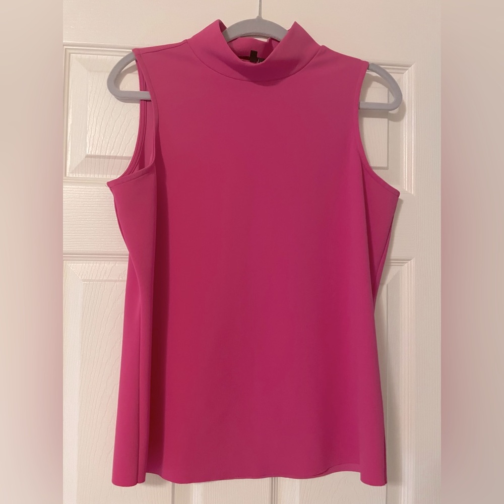 Sleeveless pink dress top